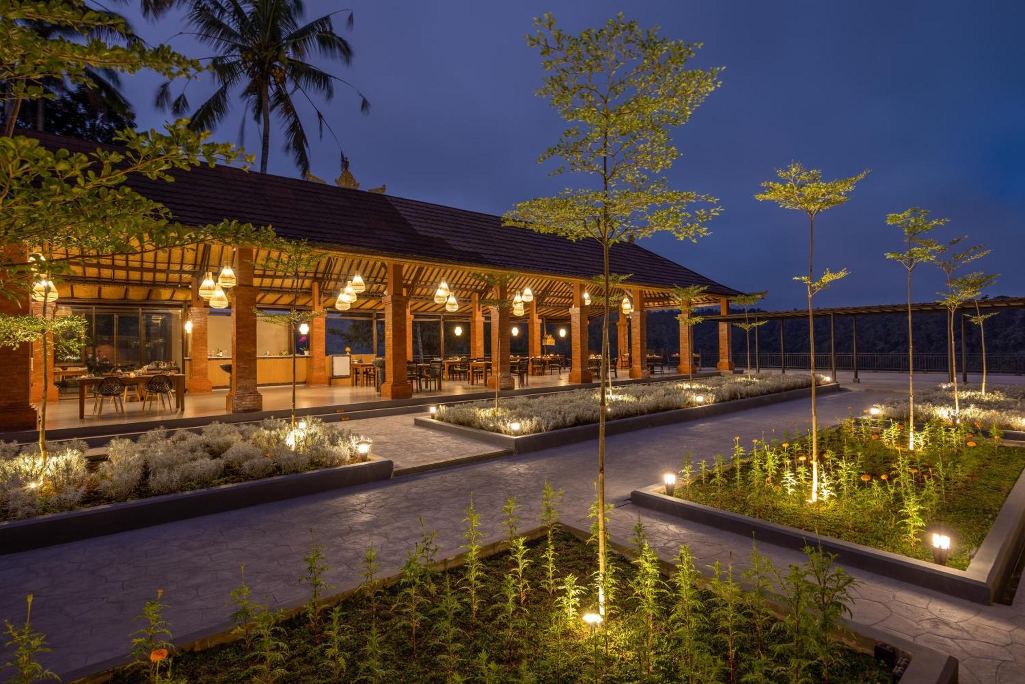 Tapa Agung View Hotell Menanga Eksteriør bilde